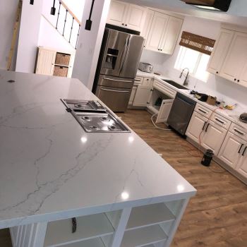 Countertops Kuarza Calacatta Putih untuk Dapur